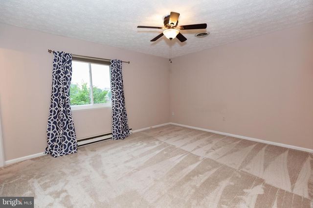 1517 CAROLINE ST, Winchester, VA 22601