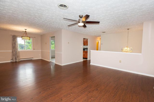 1517 CAROLINE ST, Winchester, VA 22601
