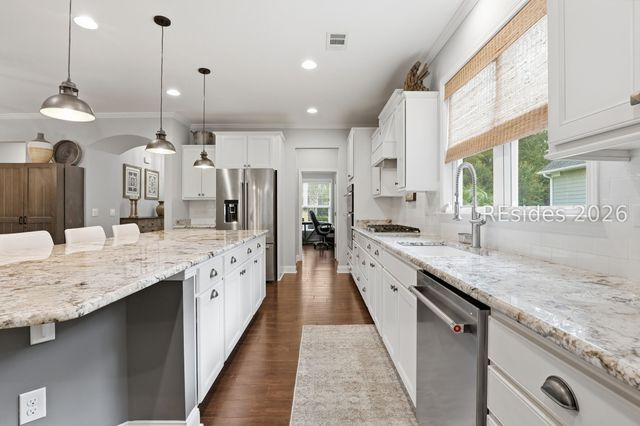 25 Weeping Willow Dr, Bluffton, SC 29910