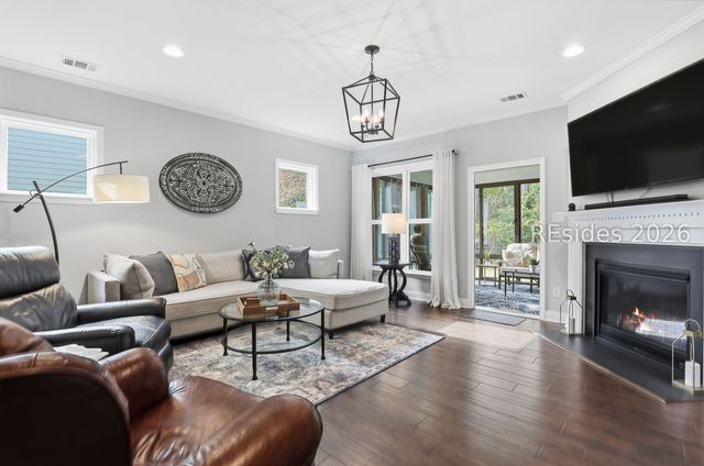 25 Weeping Willow Dr, Bluffton, SC 29910