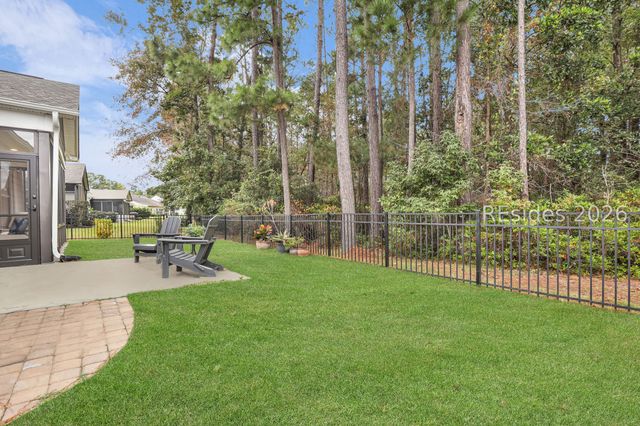 25 Weeping Willow Dr, Bluffton, SC 29910