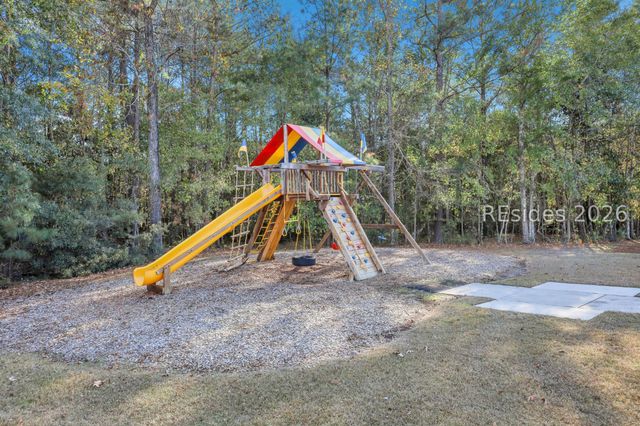 25 Weeping Willow Dr, Bluffton, SC 29910