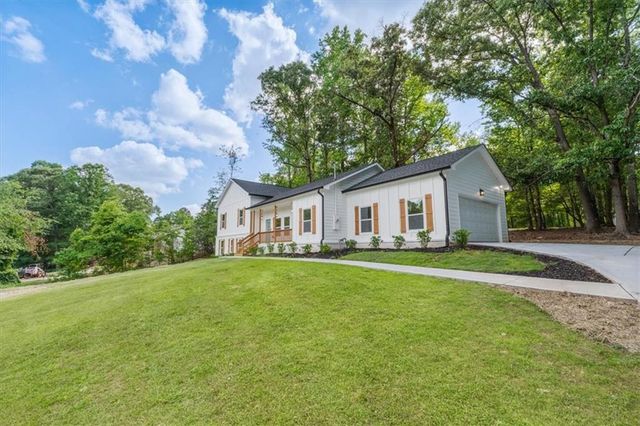 6885 Silver Maple Trail, Fairburn, GA 30213