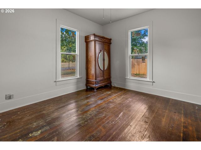 714 WATER St, Dayton, OR 97114