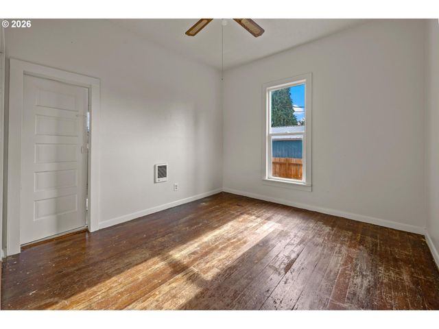 714 WATER St, Dayton, OR 97114