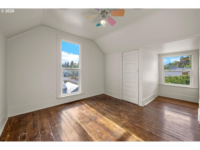 714 WATER St, Dayton, OR 97114