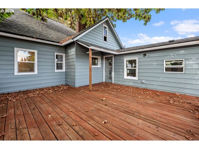 714 WATER St, Dayton, OR 97114