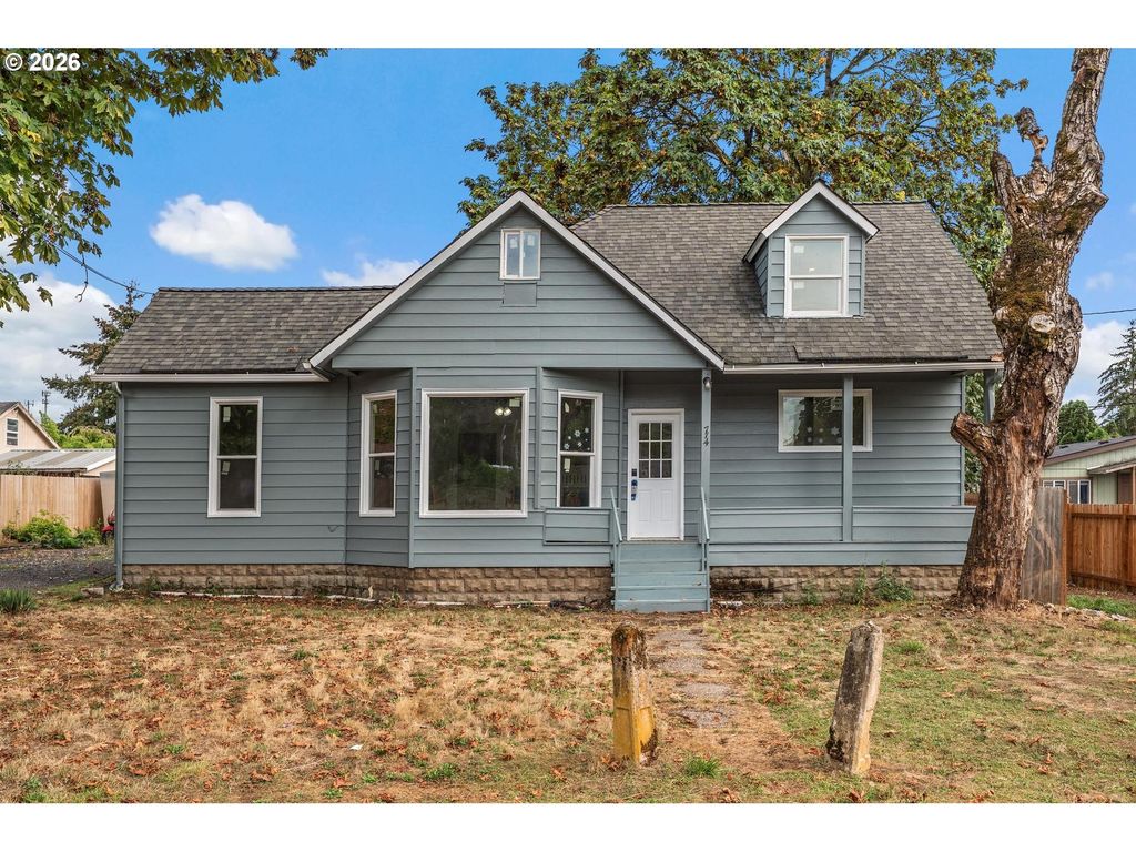 714 WATER St, Dayton, OR 97114