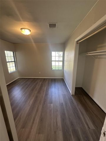 5847 Belcrest Street, Houston, TX 77033