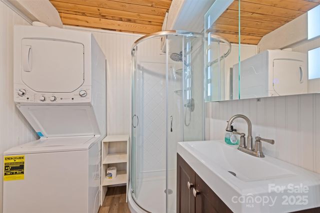 275 Wits End Way, Waynesville, NC 28785