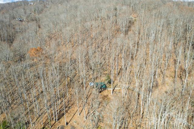 275 Wits End Way, Waynesville, NC 28785