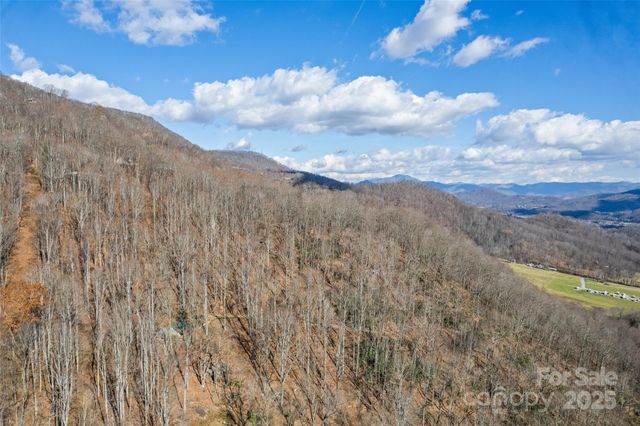 275 Wits End Way, Waynesville, NC 28785