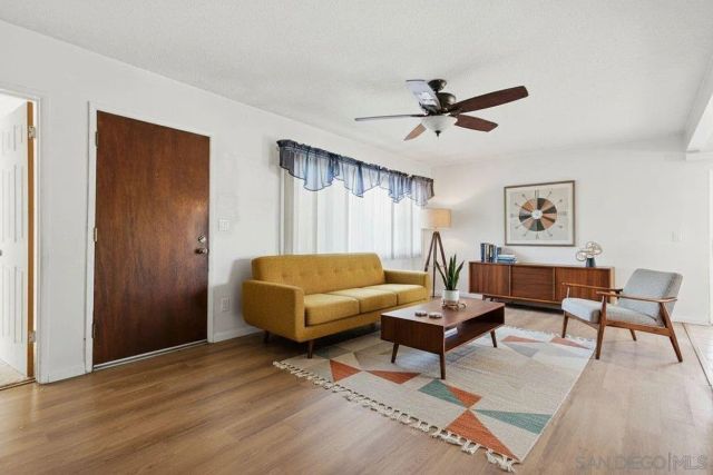 1015 Cedar Brook, Escondido, CA 92025