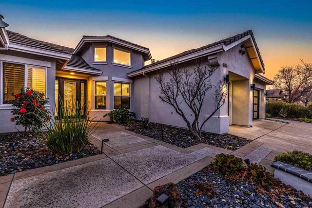 886 886 Old Oak Rd, Livermore, CA 94550