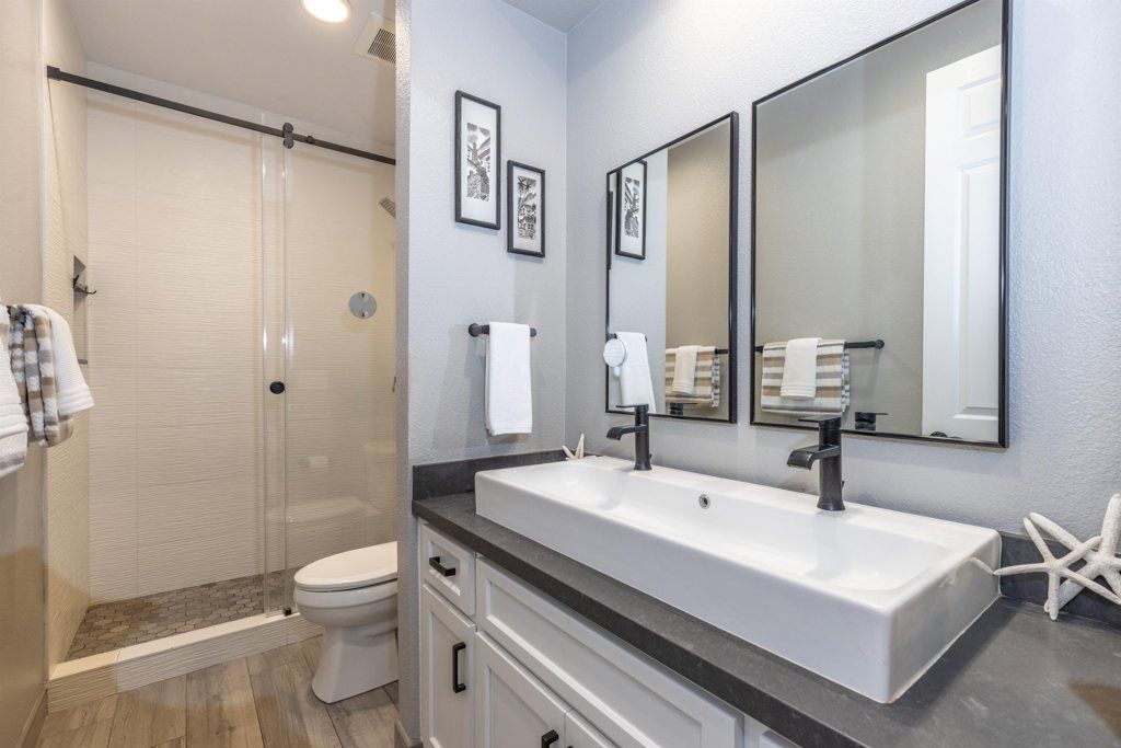 Image 32 of property listing at 886 886 Old Oak Rd, Livermore, CA 94550