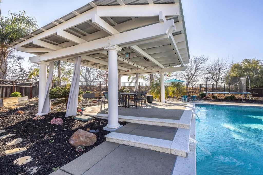 Image 35 of property listing at 886 886 Old Oak Rd, Livermore, CA 94550