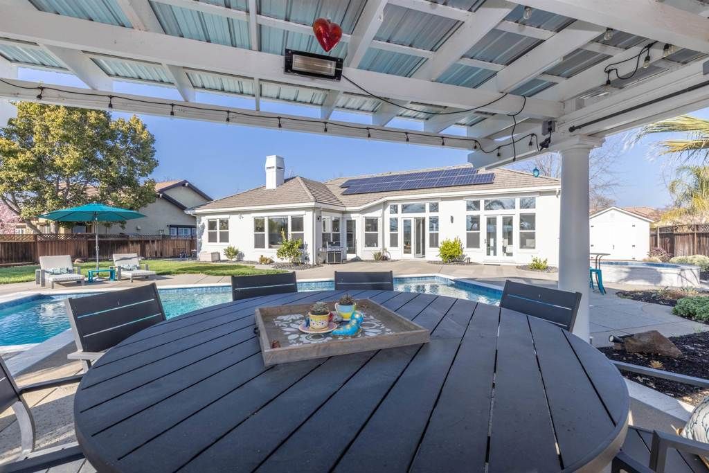 Image 37 of property listing at 886 886 Old Oak Rd, Livermore, CA 94550