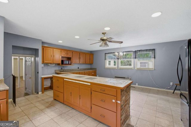 26 8th Street, Emerson, GA 30137