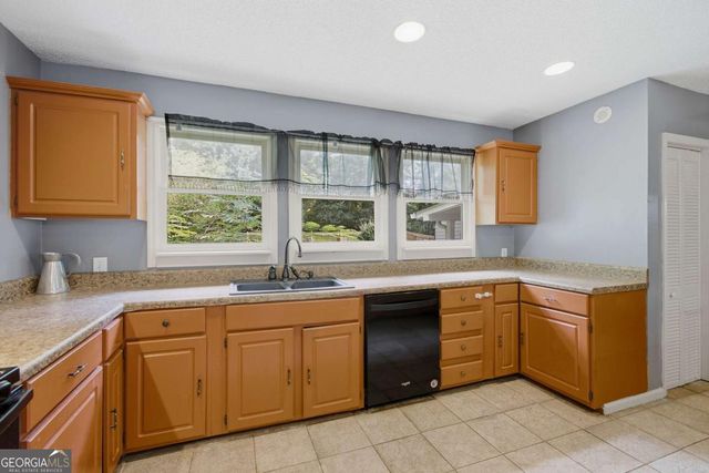 26 8th Street, Emerson, GA 30137