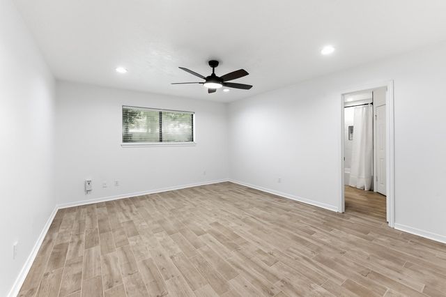 1810 Greentree Drive Drive, Huntsville, TX 77340