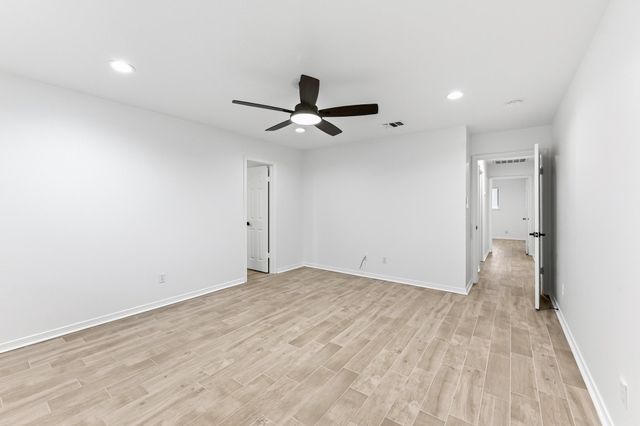 1810 Greentree Drive Drive, Huntsville, TX 77340