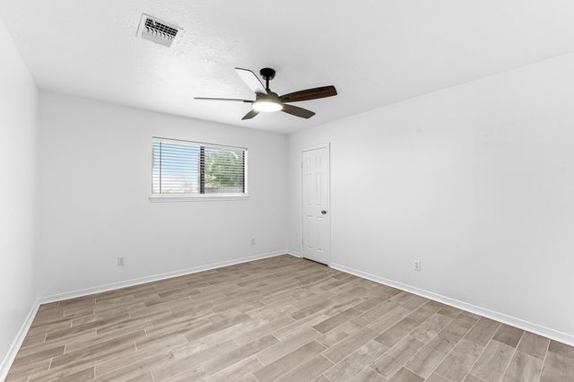 1810 Greentree Drive Drive, Huntsville, TX 77340