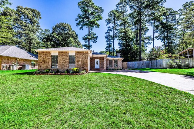 1810 Greentree Drive Drive, Huntsville, TX 77340