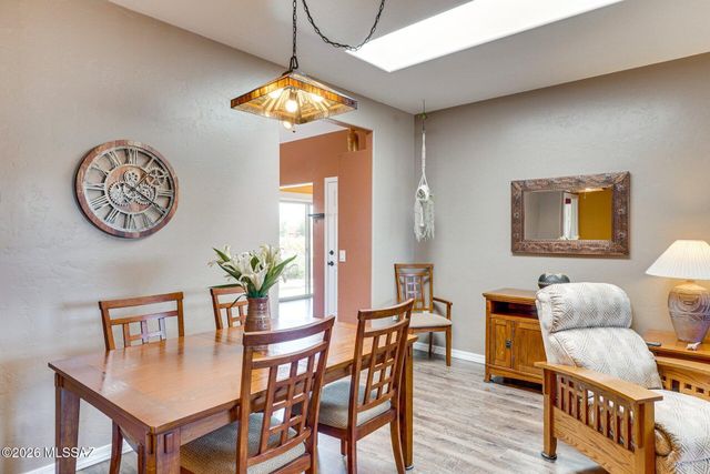 3925 S Via De Cristal, Green Valley, AZ 85614