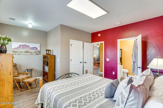 3925 S Via De Cristal, Green Valley, AZ 85614