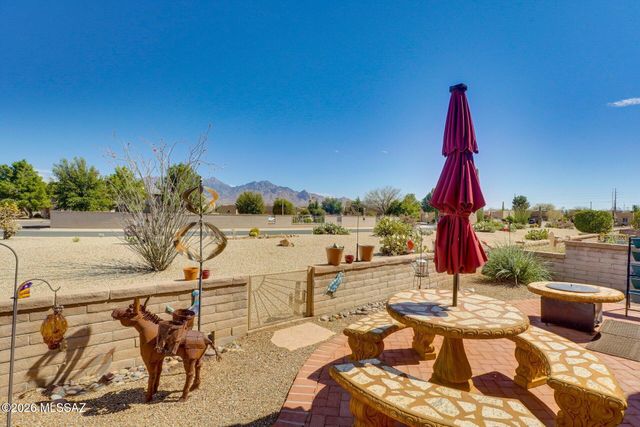 3925 S Via De Cristal, Green Valley, AZ 85614