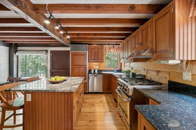 14 Walnut Hill Road, Amherst, NH 03031