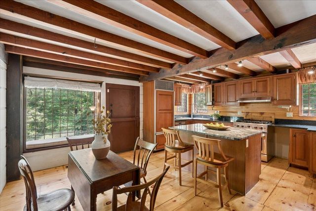 14 Walnut Hill Road, Amherst, NH 03031