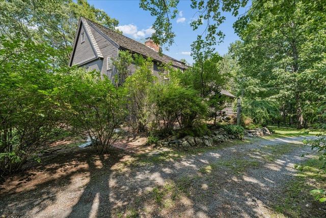 14 Walnut Hill Road, Amherst, NH 03031