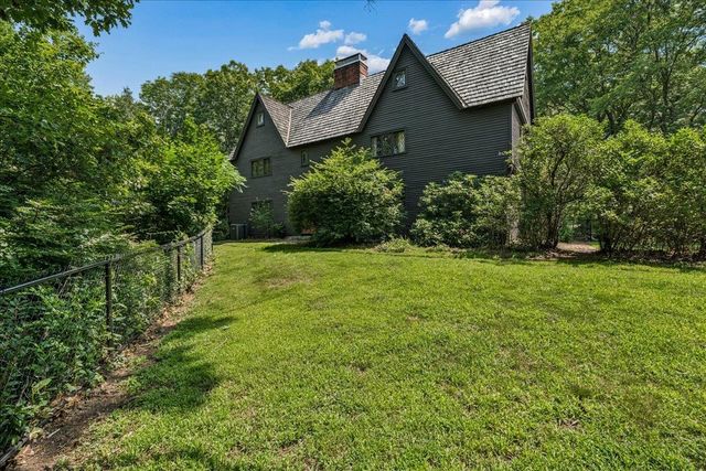 14 Walnut Hill Road, Amherst, NH 03031