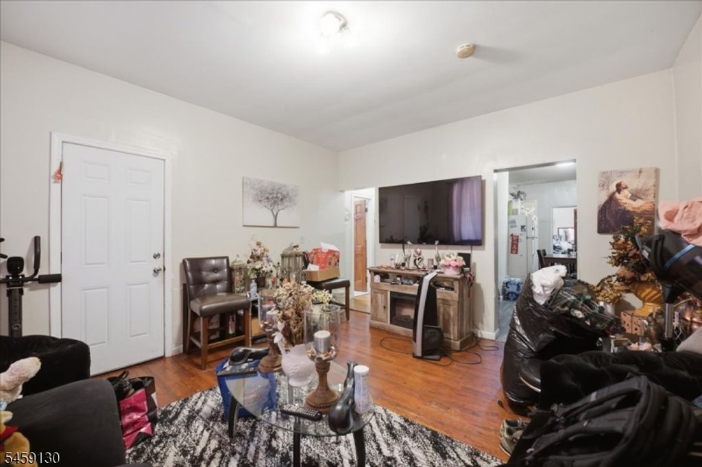 70 4Th St, Elizabeth City, NJ 07206 — photo 3