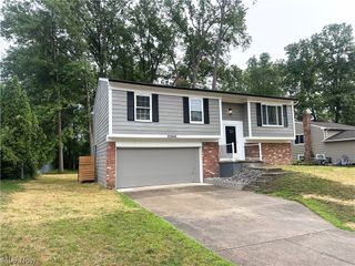 26946 Southwood Lane, Olmsted Twp, OH 44138
