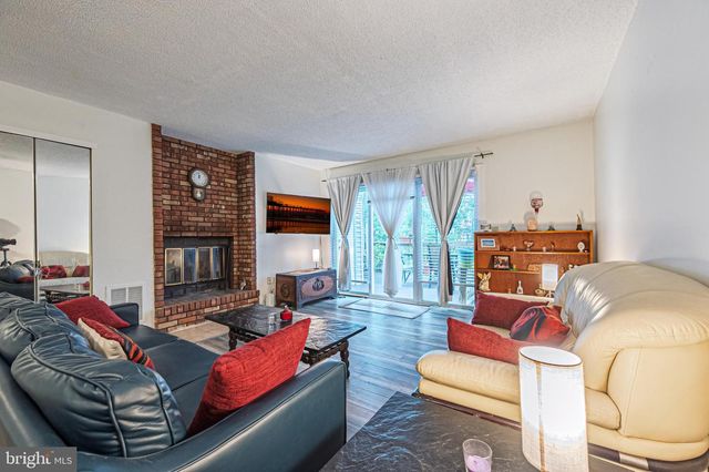 41 SENECA DR, Absecon, NJ 08205