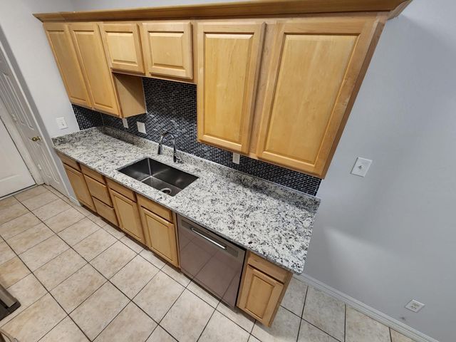 11045 Landswalk Drive Drive 113, Houston, TX 77099