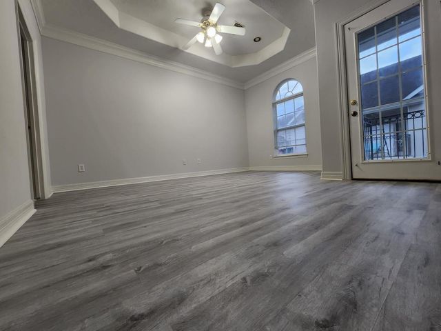 11045 Landswalk Drive Drive 113, Houston, TX 77099