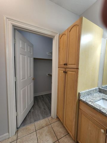 11045 Landswalk Drive Drive 113, Houston, TX 77099