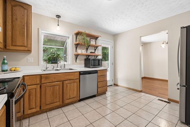 1201 Addison Drive, Reynoldsburg, OH 43068