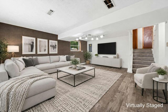 1201 Addison Drive, Reynoldsburg, OH 43068