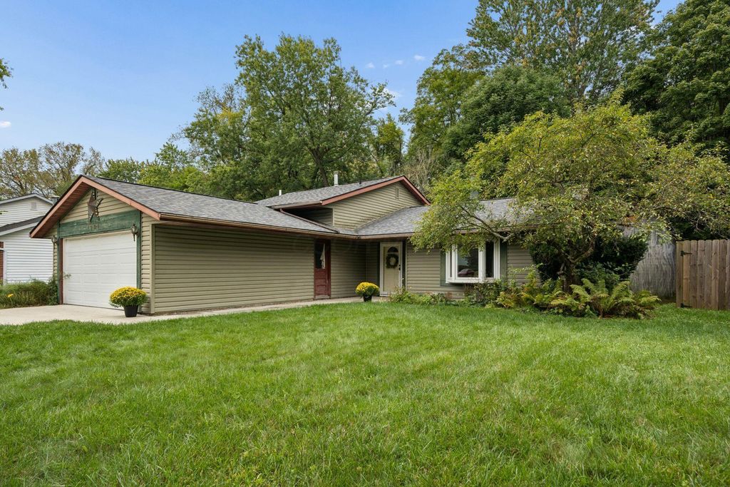 1201 Addison Drive, Reynoldsburg, OH 43068