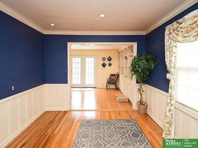 600 Ridgewood Avenue, Omaha, NE 68114