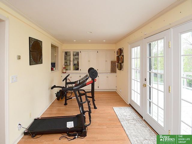 600 Ridgewood Avenue, Omaha, NE 68114