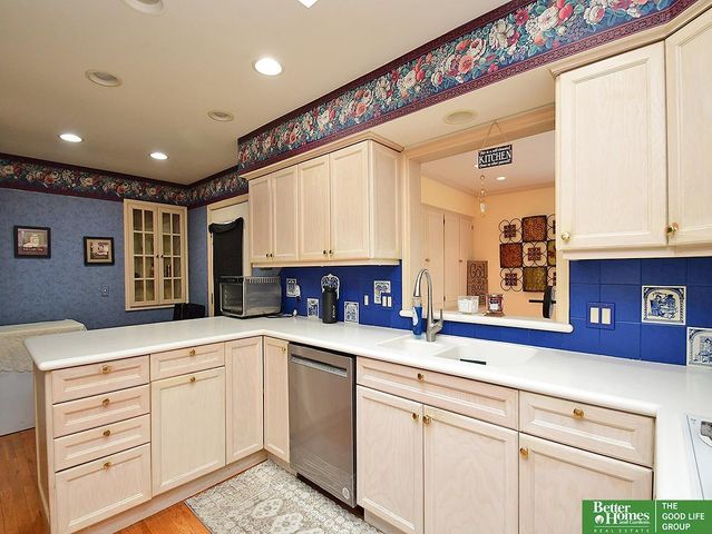 600 Ridgewood Avenue, Omaha, NE 68114