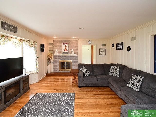 600 Ridgewood Avenue, Omaha, NE 68114