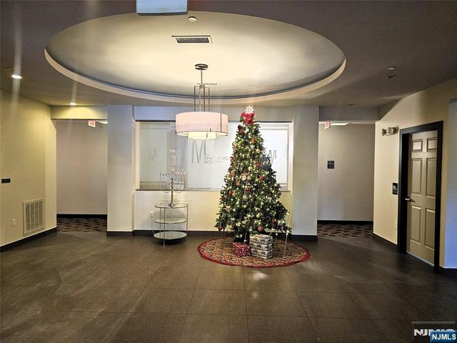 1121 Riverview Avenue 121, Englewood, NJ 07631