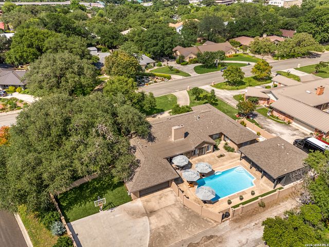 200 Sir Arthur Ct, Castle Hills, TX 78213