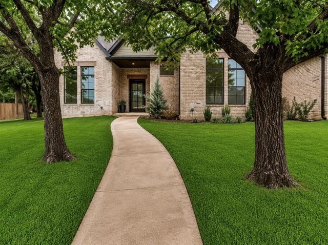 7402 Coyote Point, Edmond, OK 73034